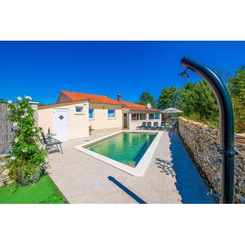 Ferienhaus Marija with private Pool