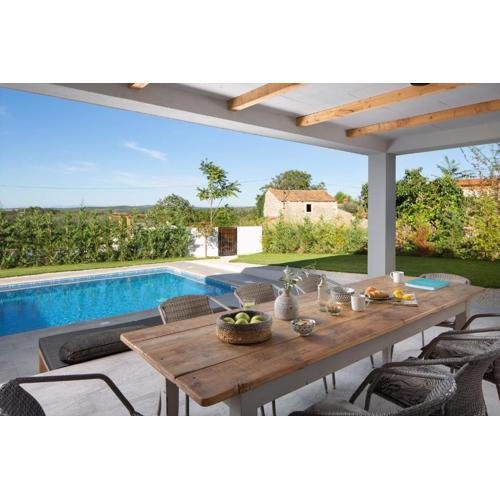 Ferienhaus Mit Eigenem Pool