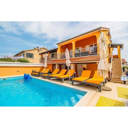 Ferienhaus mit Privatpool für 10 Personen ca 190 qm in Banjole, Istrien Istrische Riviera
