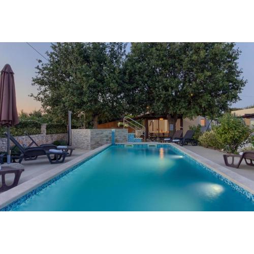 Ferienhaus mit Privatpool für 12 Personen ca 150 qm in Šišan, Istrien Südküste von Istrien