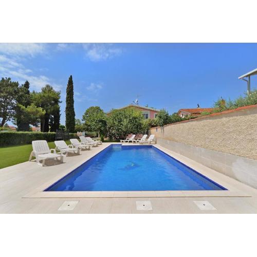 Ferienhaus mit Privatpool für 12 Personen ca 200 qm in Valbandon, Istrien Istrische Riviera