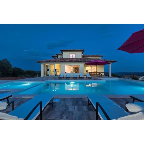 Ferienhaus mit Privatpool für 12 Personen ca 350 qm in Barban, Istrien Bucht von Raša