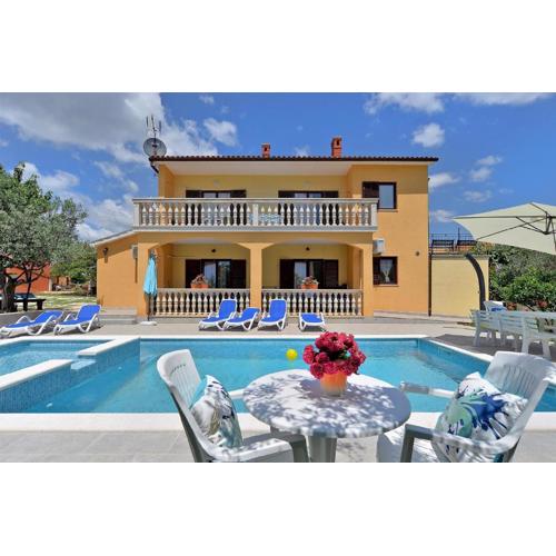 Ferienhaus mit Privatpool für 16 Personen ca 190 qm in Vodnjan, Istrien Istrische Riviera