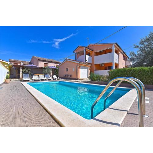 Ferienhaus mit Privatpool für 16 Personen ca 200 qm in Galižana, Istrien Istrische Riviera