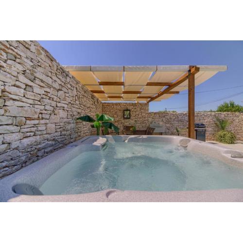 Ferienhaus mit Privatpool für 4 Personen ca 60 qm in Šišan, Istrien Südküste von Istrien