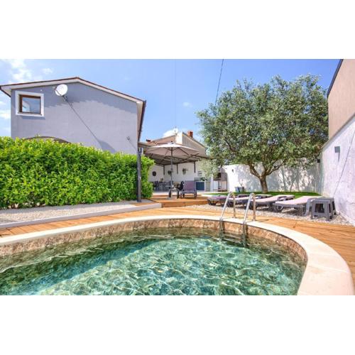 Ferienhaus mit Privatpool für 6 Personen ca 140 qm in Loborika, Istrien Südküste von Istrien