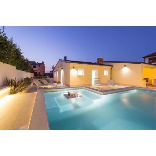 Ferienhaus mit Privatpool für 7 Personen ca 110 qm in Banjole, Istrien Istrische Riviera