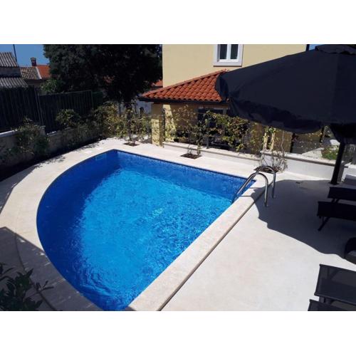 Ferienhaus mit Privatpool für 8 Personen ca 120 qm in Mugeba, Istrien Istrische Riviera