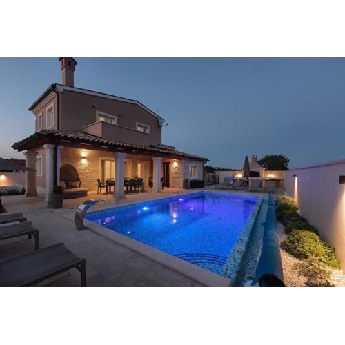 Ferienhaus mit Privatpool für 8 Personen ca 175 qm in Ližnjan, Istrien Südküste von Istrien
