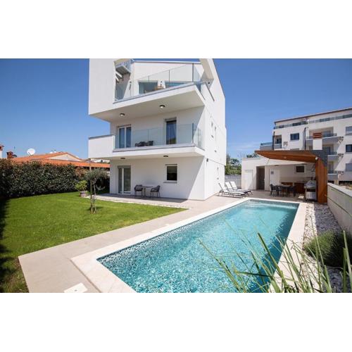 Ferienhaus mit Privatpool für 8 Personen ca 175 qm in Medulin, Istrien Südküste von Istrien