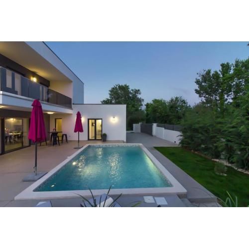Ferienhaus mit Privatpool für 8 Personen ca 175 qm in Šišan, Istrien Südküste von Istrien