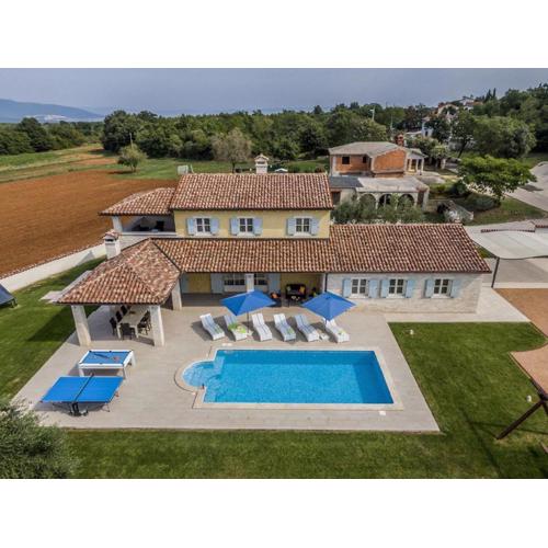 Ferienhaus mit Privatpool für 9 Personen ca 200 qm in Segotici, Istrien Südküste von Istrien