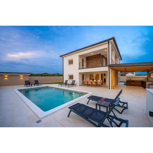 Ferienvilla Villa Dvor Mit Privatem Pool