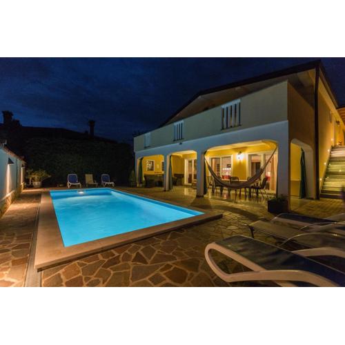 Ferienwohnung Dino mit Privatem Pool in Istrien
