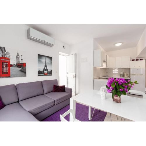 Ferienwohnung Enny Für 4 Personen In Porec Nur 300M Vom Strand Und 10 Gehminuten Vom Altstadt