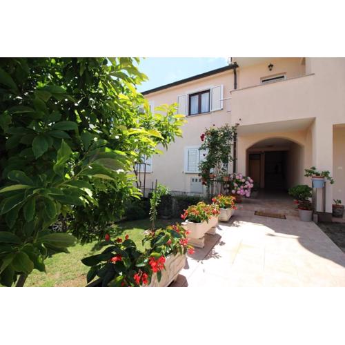 Ferienwohnung Milka In Porec In Strandnähe