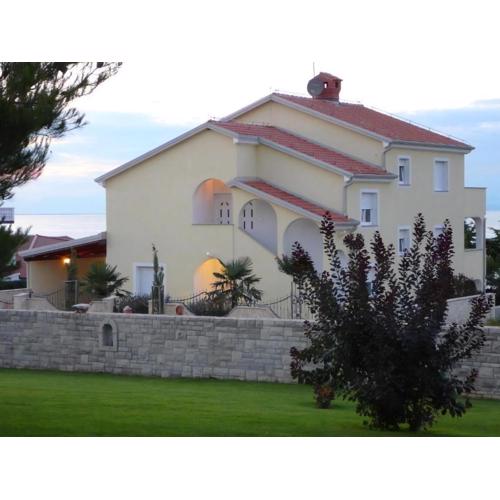 Ferienwohnung Mit Pool, Garten Und Meerblick