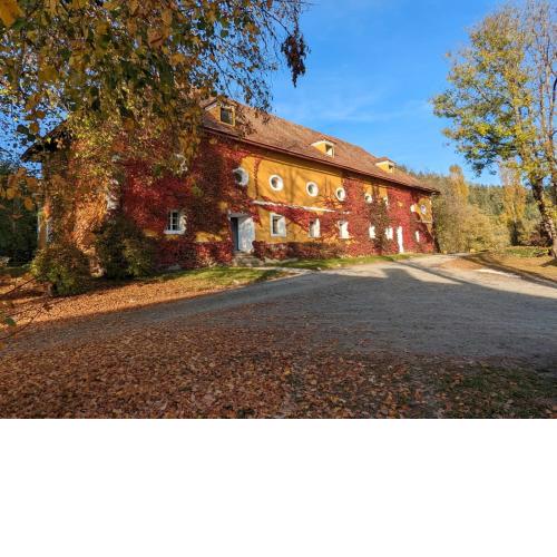 Ferienwohnung Ottmanach Schlosshof