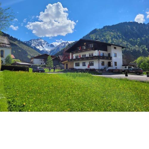 Ferienwohnungen Haus Almrausch Bichlbach