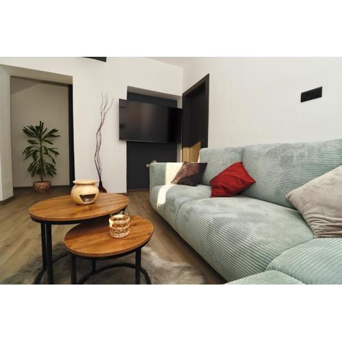 Fidelis Apartment - Walk to the Beach in Minutes