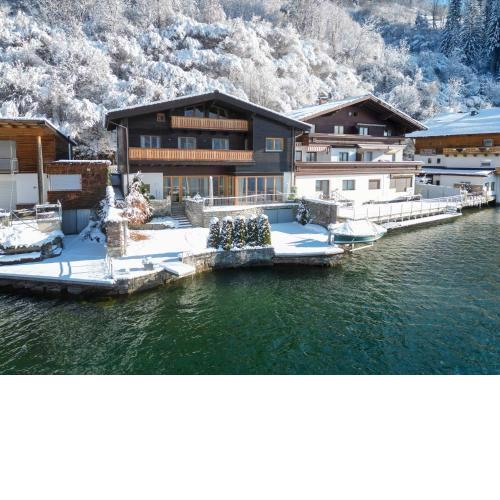 Finest Lakeside Villa Zell am See by All in One Apartments