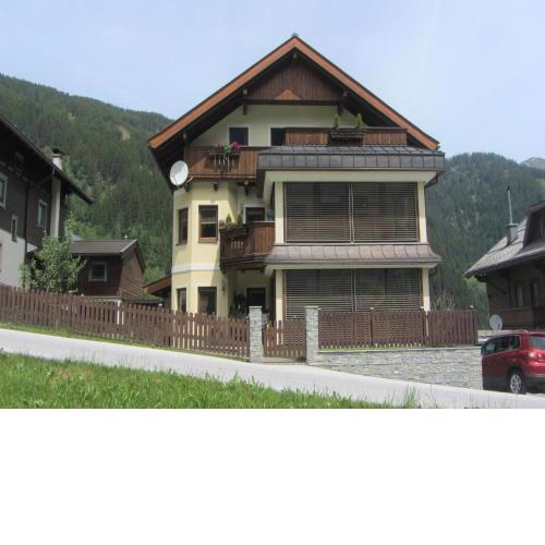 Flat in Krimml with a balcony