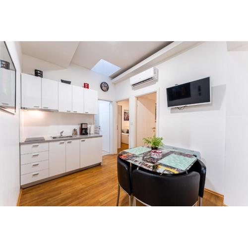 Flex SelfCheckIns 154 - Zagreb - 2 Bedrooms - Parking - Centre