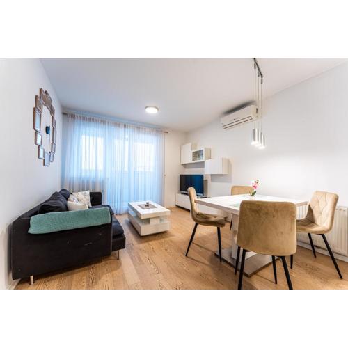 Flex SelfCheckIns 170 - Zagreb - Bedroom - Parking - Loggia