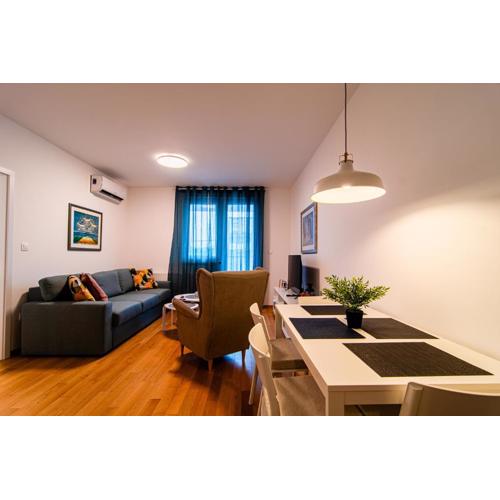 Flexible SelfCheckIns 107 - Zagreb - Garage - Loggia - Bedroom