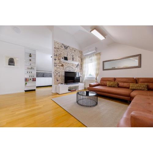 Flexible SelfCheckIns 49 - Zagreb - Parking - New - Luxury