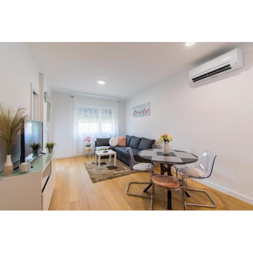 Flexible SelfCheckIns 51 - Zagreb - Garage - Loggia - New