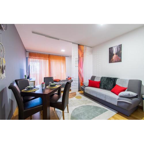 Flexible SelfCheckIns 54 - Zagreb - Garage - Loggia - New
