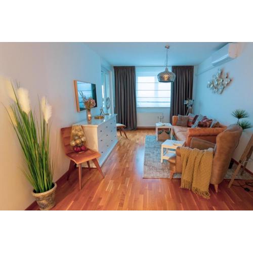 Flexible SelfCheckIns 70 / Arena / Garage / Bedroom/ New
