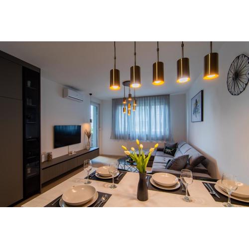 Flexible SelfCheckIns 81 - Zagreb - Arena - Garage - Loggia