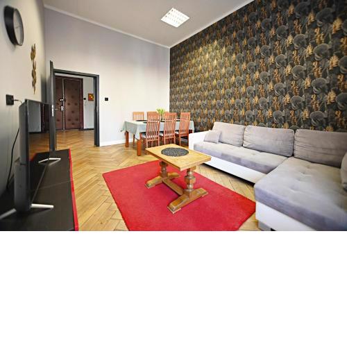 Flora by 3City Rentals