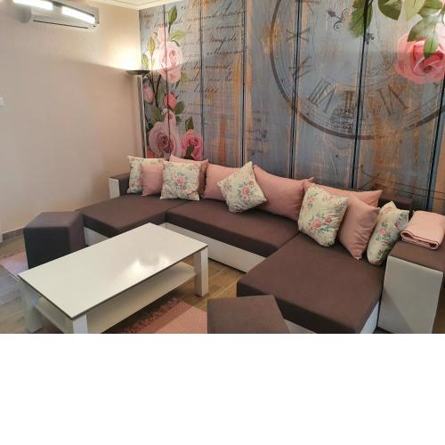 Flower Apartment