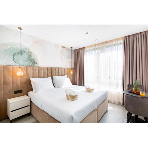 Fly Room - S8 - MPolo