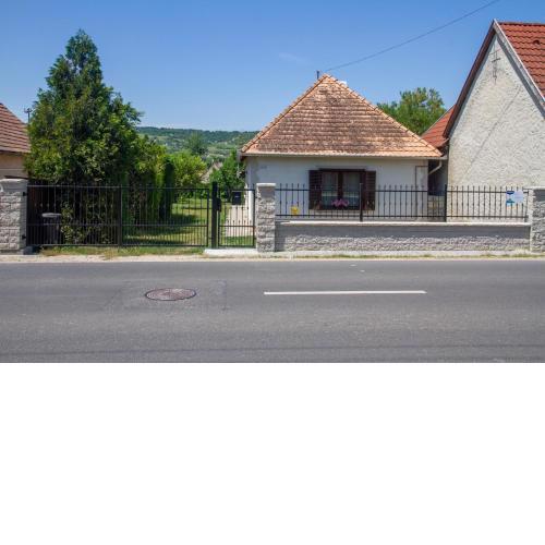 Főnix Ház