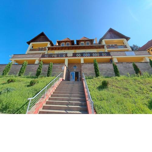Forrás Apartman