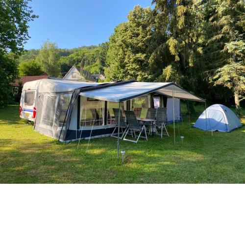 Forrás camping