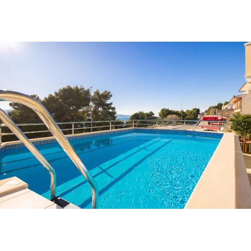 Fortuna Apartments - Shared Pool
