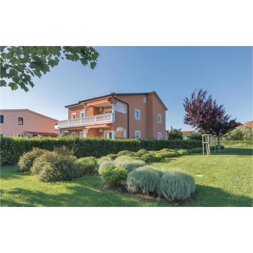 Four-Bedroom Apartment With Sea View In Vodnjan