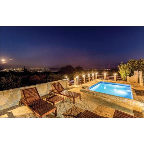 Four-Bedroom Holiday Home In Kastel Novi