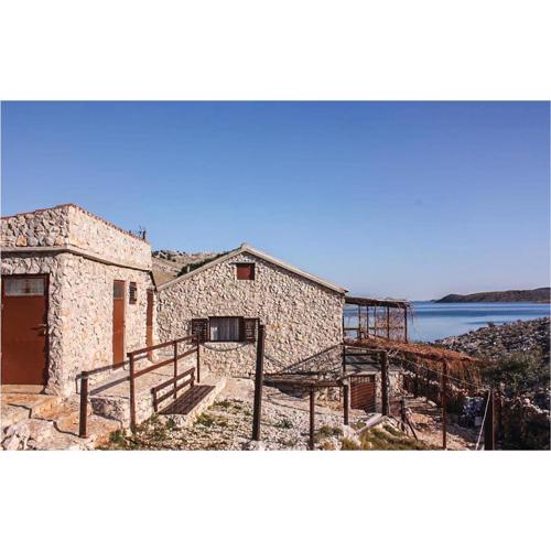 Four-Bedroom Holiday Home In Kornati