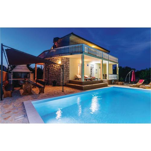 Four-Bedroom Holiday Home In Polaca