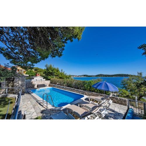 Four-Bedroom Holiday Home In Rogoznica