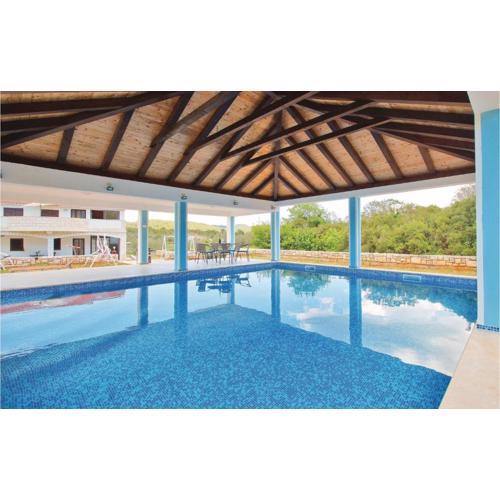 Four-Bedroom Holiday Home Vela Luka 03