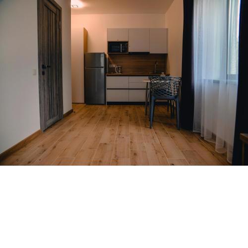 Four Rooms Apartments