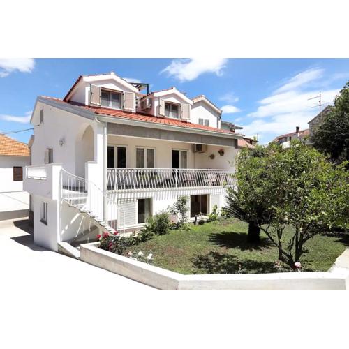Frana-ugodan apartman u blizini stare jezgre grada
