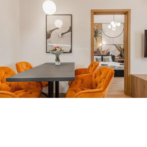 Freshly Renovated 2 Bedroom with Parking